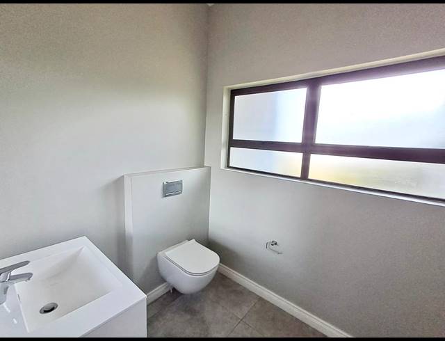 3 BEDROOM HOUSE FOR SALE IN PALM LAKES ESTATE